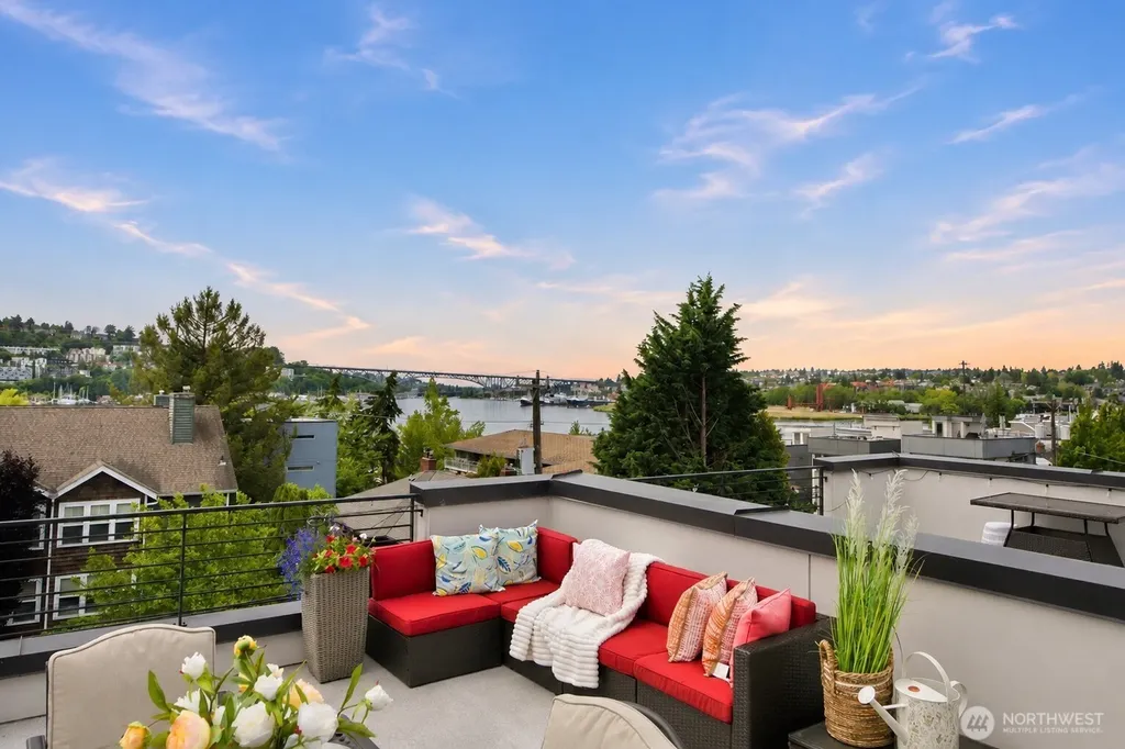 2326 Minor Avenue E Seattle WA 98102