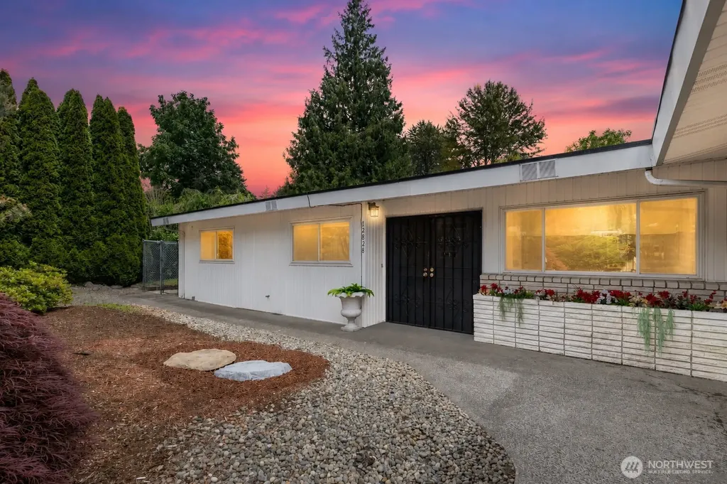 12828 78th Avenue S Seattle WA 98178