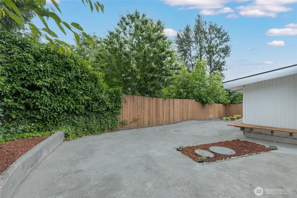 12828 78th Avenue S Seattle WA 98178