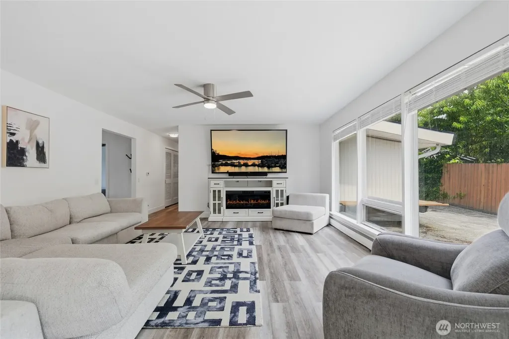 12828 78th Avenue S Seattle WA 98178