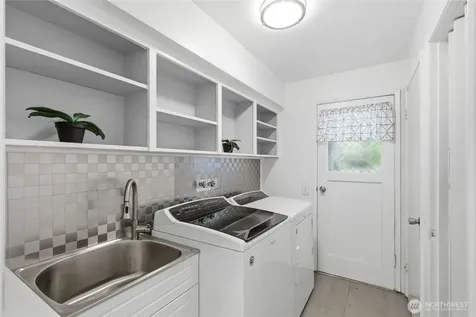 12828 78th Avenue S Seattle WA 98178