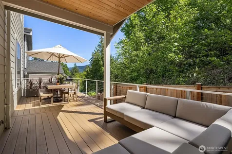 2119 NW Lynx Loop Issaquah WA 98027