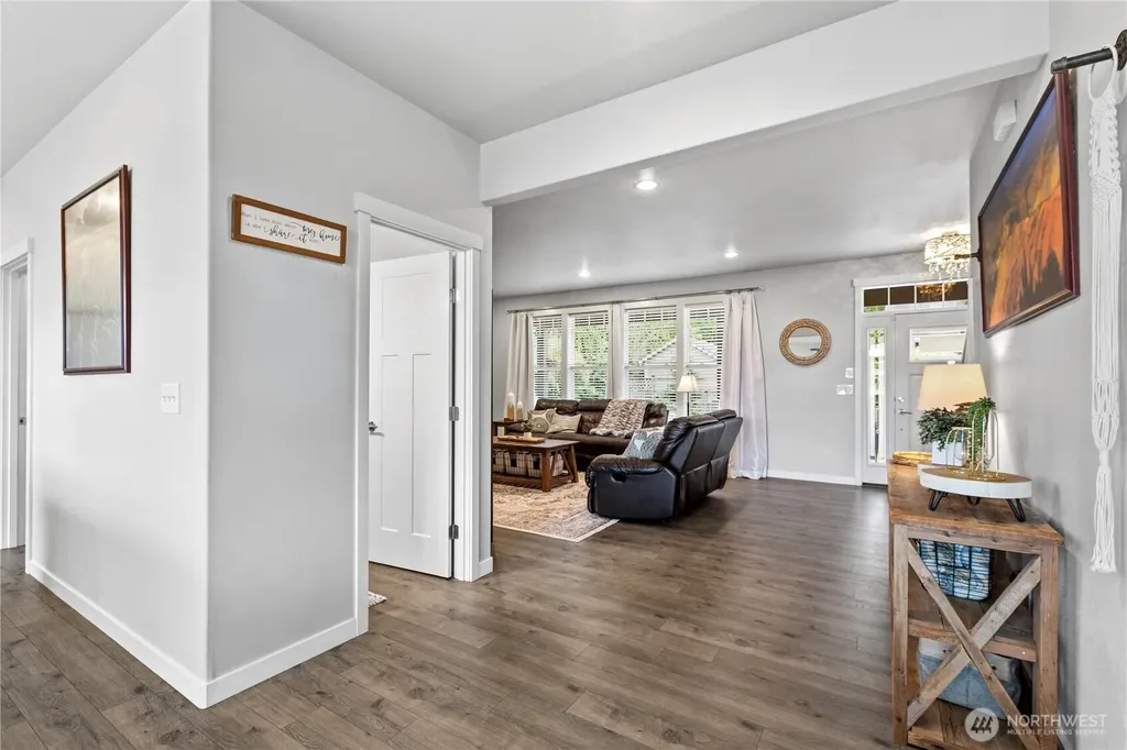 1624 Main Street Lynden WA 98264