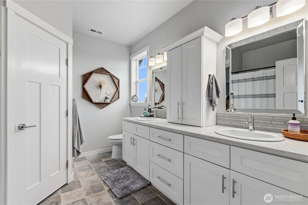 1624 Main Street Lynden WA 98264