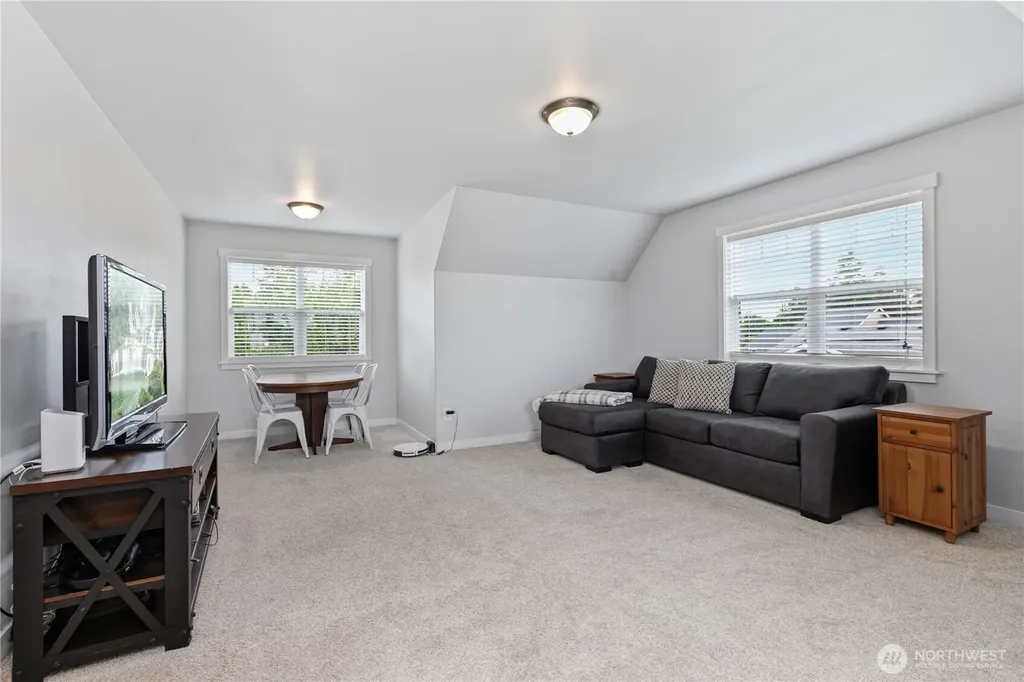 1624 Main Street Lynden WA 98264