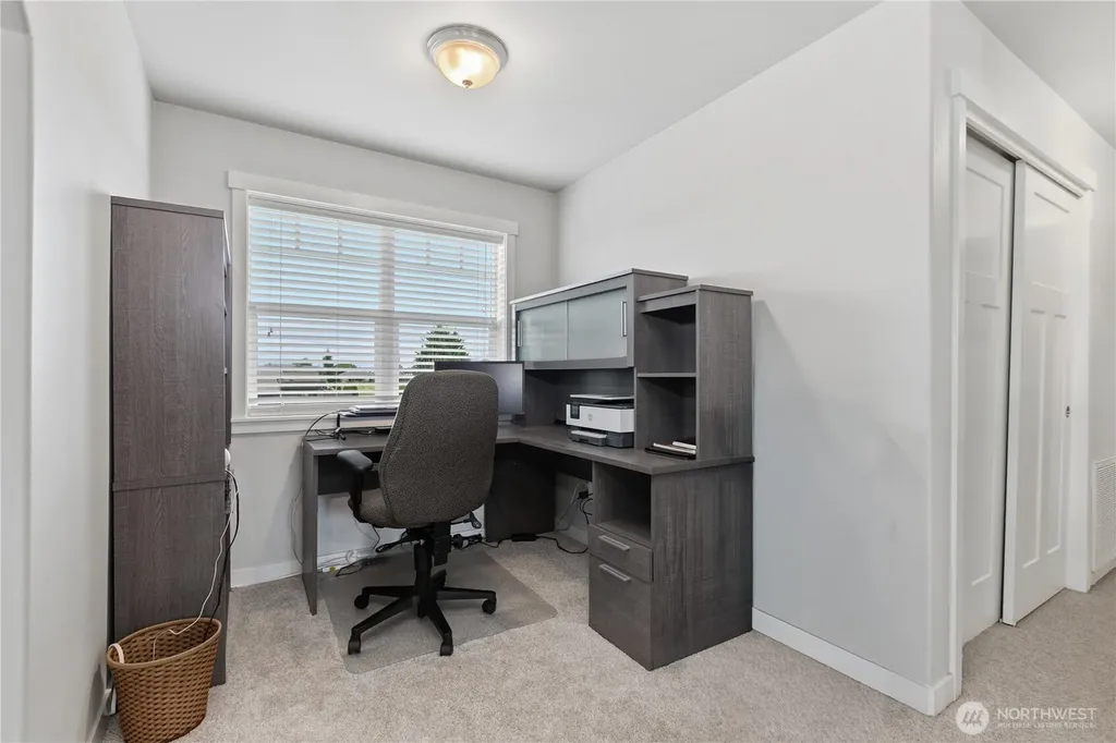1624 Main Street Lynden WA 98264