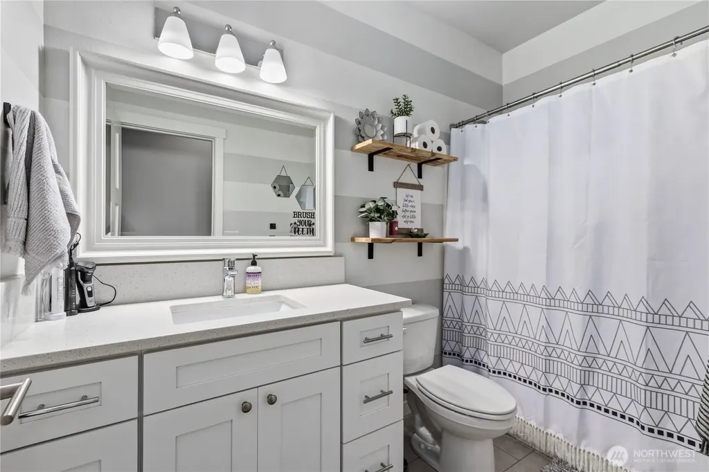 1624 Main Street Lynden WA 98264