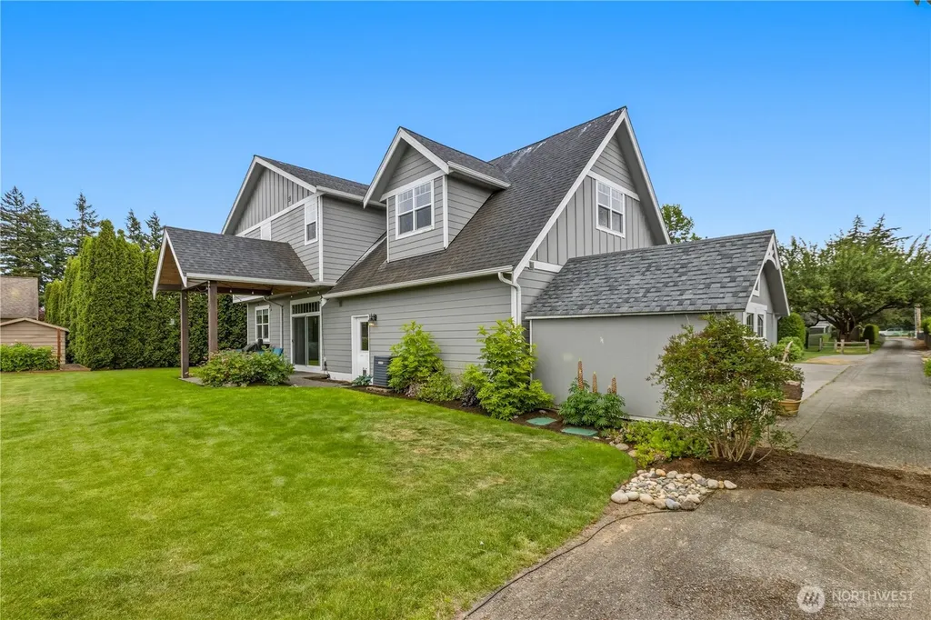 1624 Main Street Lynden WA 98264