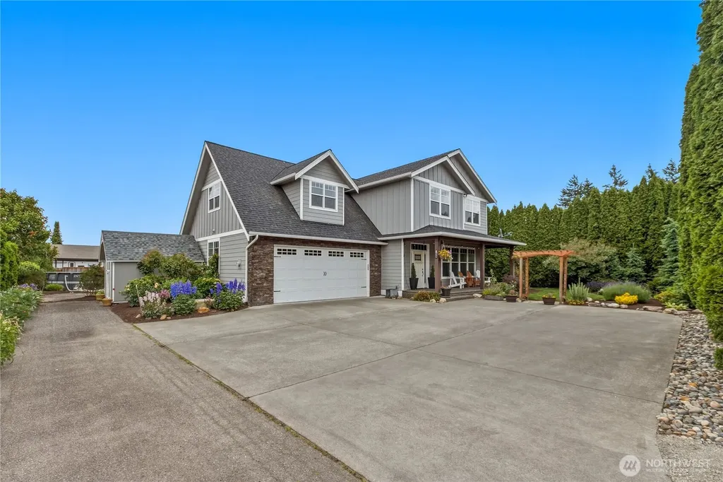 1624 Main Street Lynden WA 98264