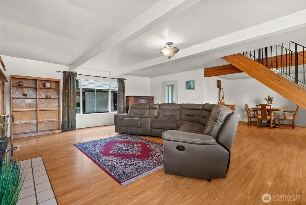 1885 SW Bay Street Port Orchard WA 98366