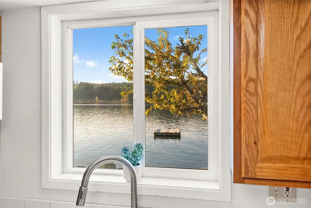 1885 SW Bay Street Port Orchard WA 98366