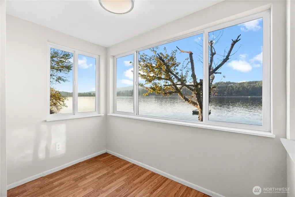 1885 SW Bay Street Port Orchard WA 98366