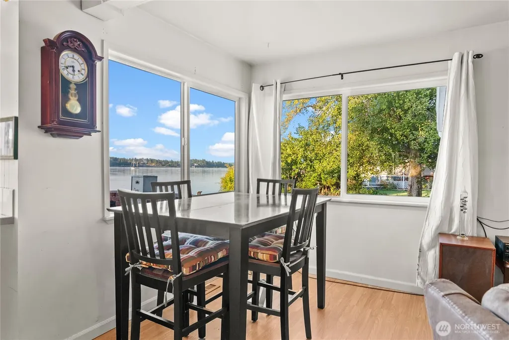 1885 SW Bay Street Port Orchard WA 98366