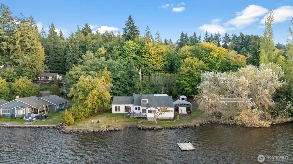 1885 SW Bay Street Port Orchard WA 98366