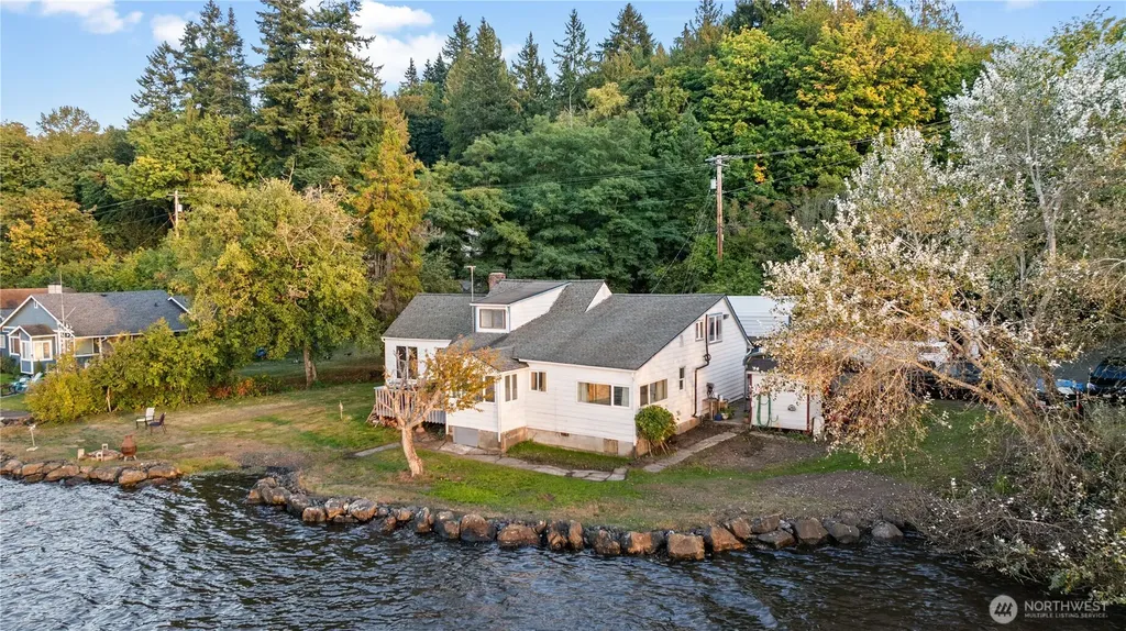 1885 SW Bay Street Port Orchard WA 98366