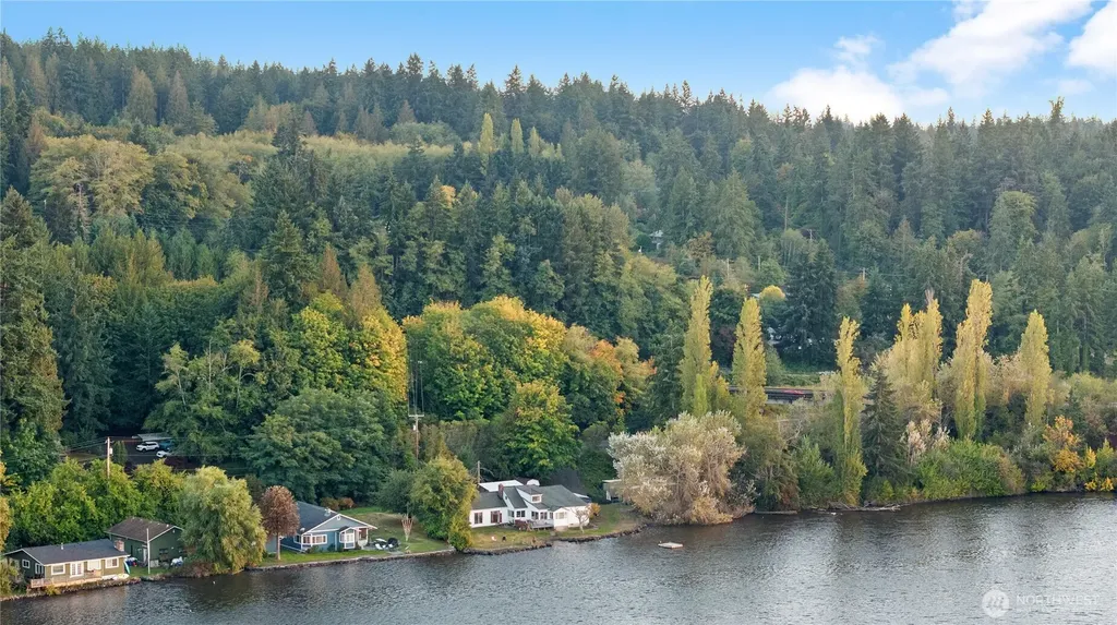 1885 SW Bay Street Port Orchard WA 98366