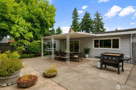 15821 14th Avenue SW Burien WA 98166