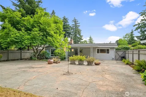 15821 14th Avenue SW Burien WA 98166