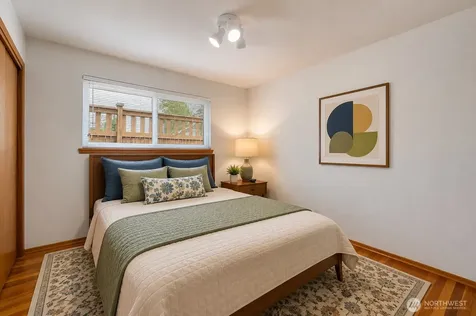 15821 14th Avenue SW Burien WA 98166