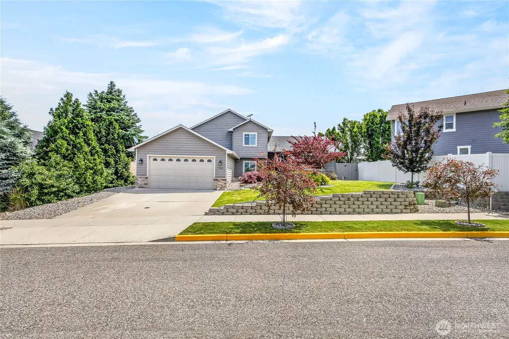 1453 Copper Loop East Wenatchee WA 98802