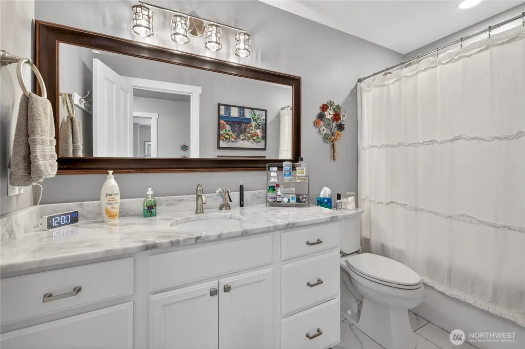 1453 Copper Loop East Wenatchee WA 98802