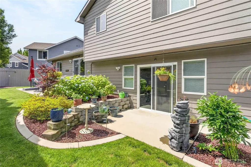1453 Copper Loop East Wenatchee WA 98802