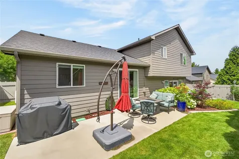 1453 Copper Loop East Wenatchee WA 98802