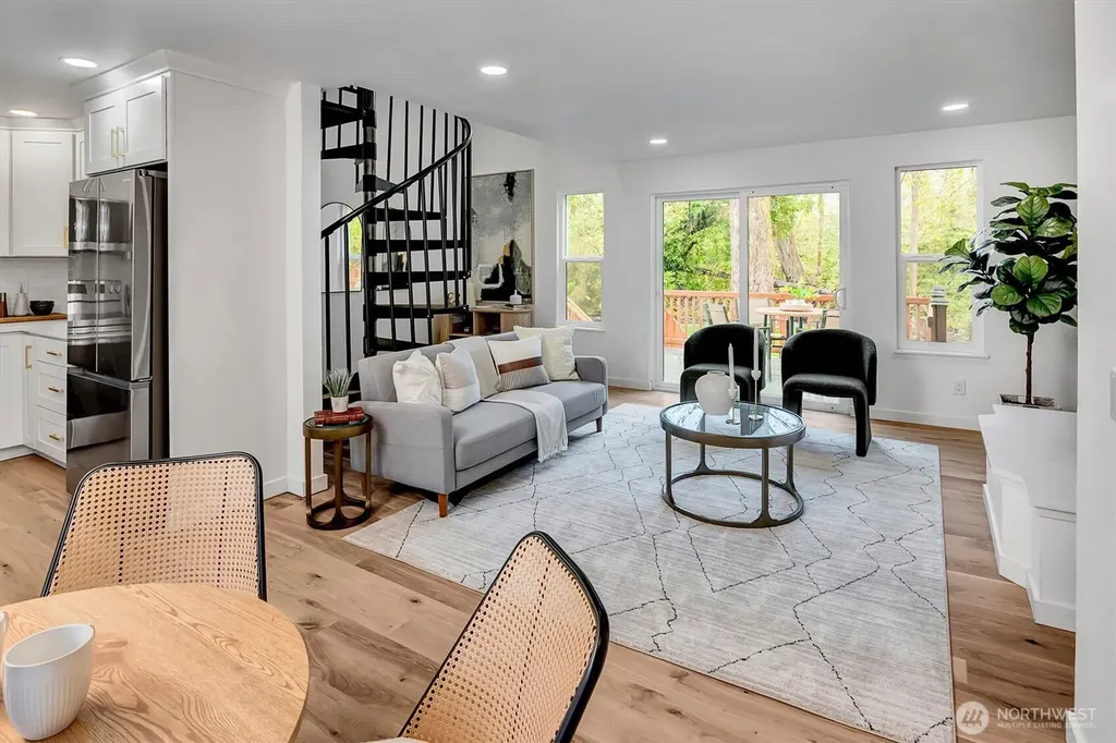 560 NE Alder Street Issaquah WA 98027