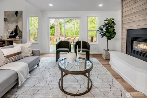 560 NE Alder Street Issaquah WA 98027