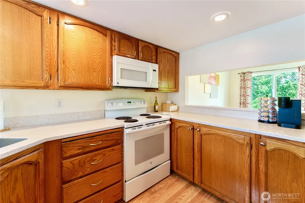 907 N 163rd Street Shoreline WA 98133