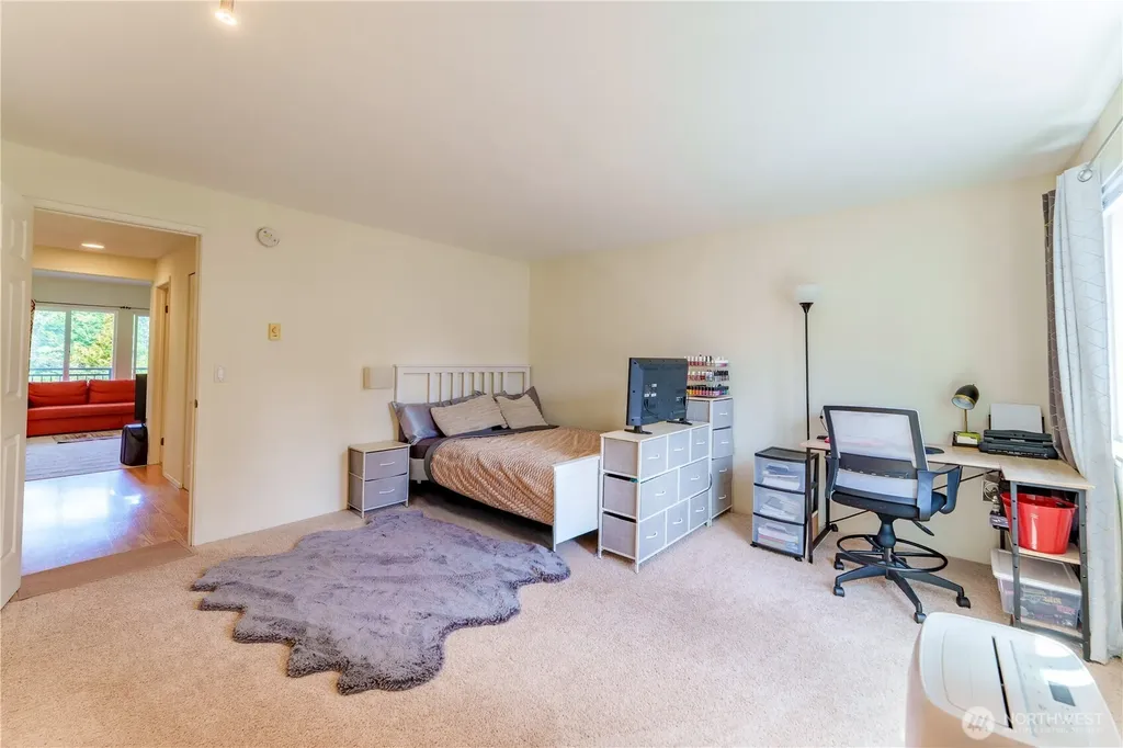 907 N 163rd Street Shoreline WA 98133