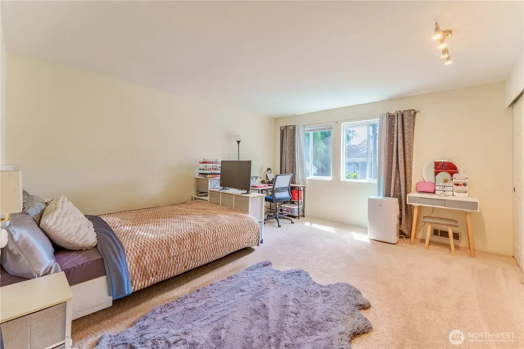 907 N 163rd Street Shoreline WA 98133