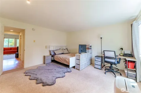 907 N 163rd Street Shoreline WA 98133