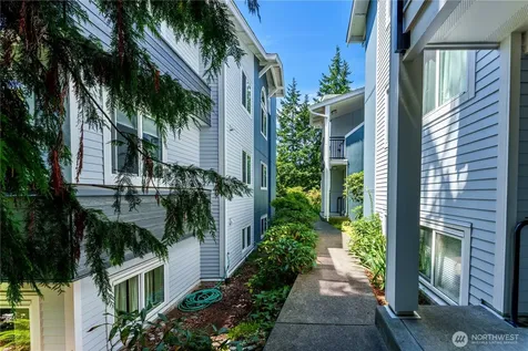 907 N 163rd Street Shoreline WA 98133