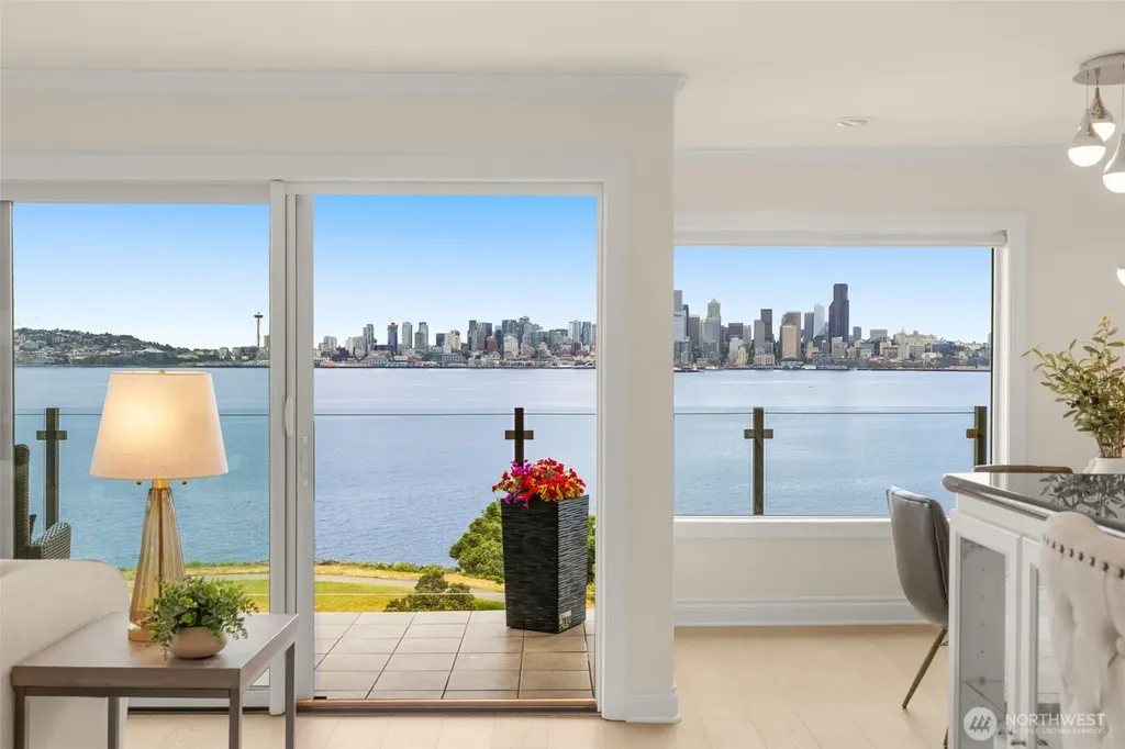 1737 Harbor Avenue SW Seattle WA 98126