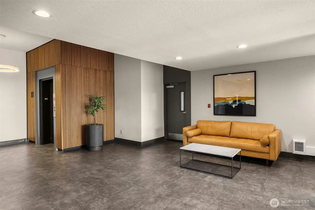 1737 Harbor Avenue SW Seattle WA 98126