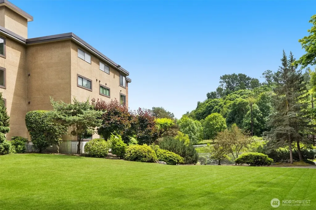 1737 Harbor Avenue SW Seattle WA 98126