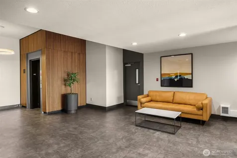 1737 Harbor Avenue SW Seattle WA 98126