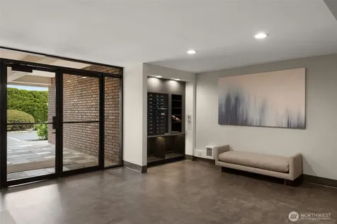 1737 Harbor Avenue SW Seattle WA 98126