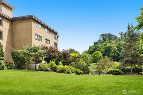 1737 Harbor Avenue SW Seattle WA 98126