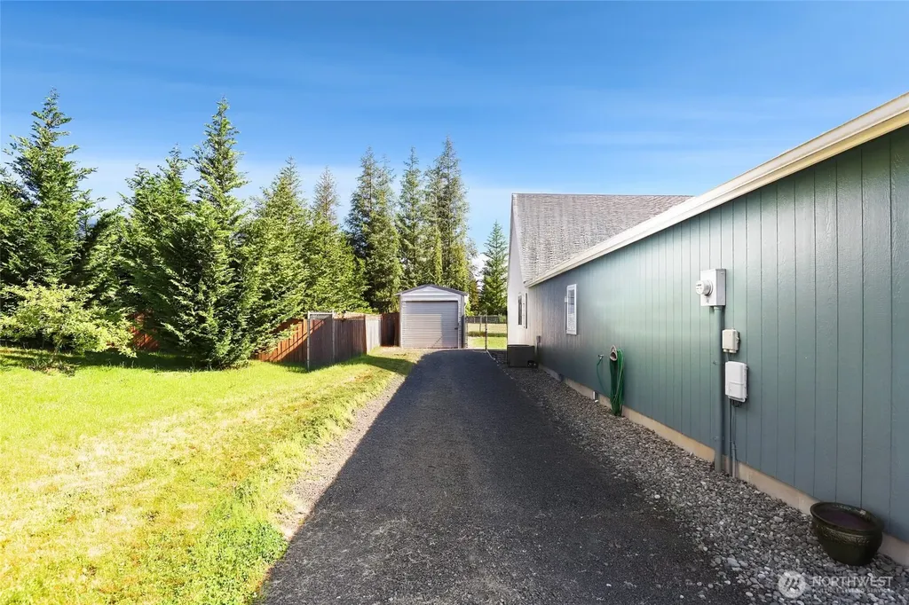 8008 188th Avenue SW Rochester WA 98579