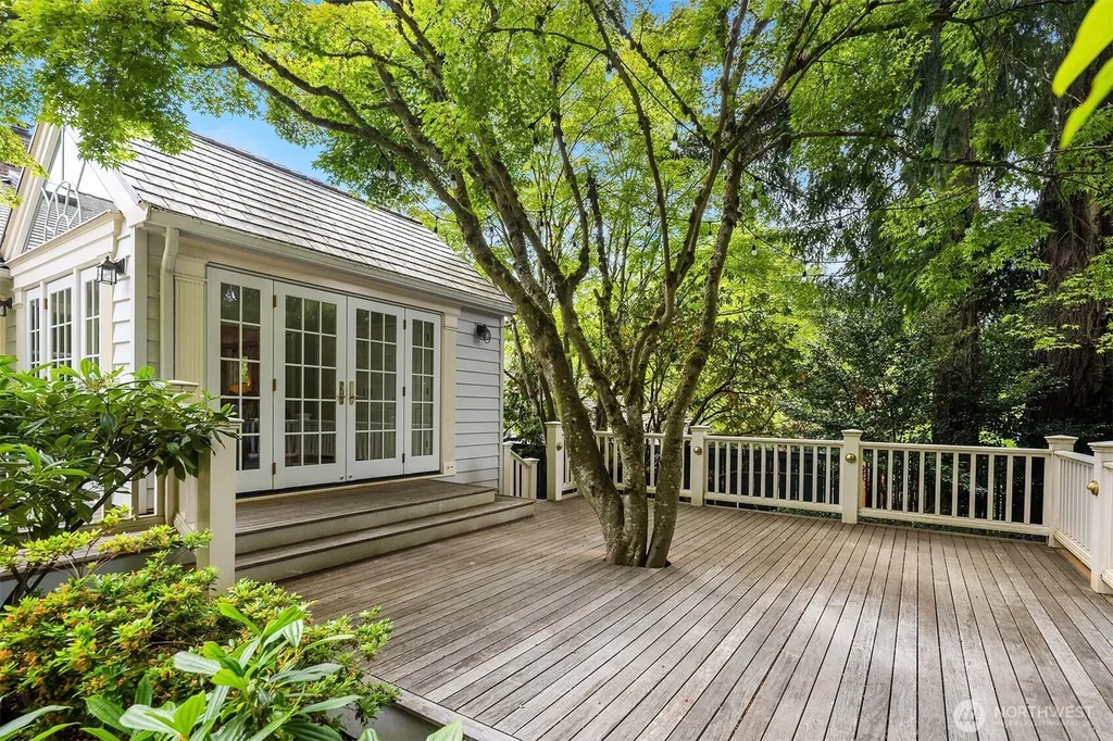 8914 SE 56th Street Mercer Island WA 98040
