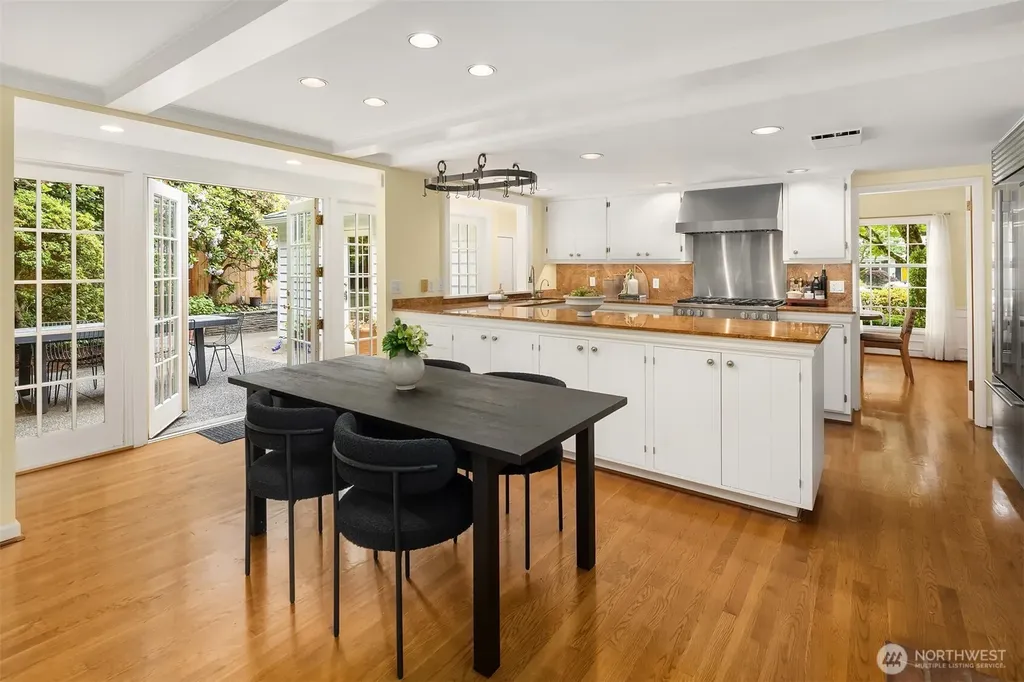 8914 SE 56th Street Mercer Island WA 98040