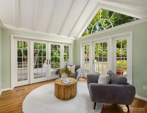 8914 SE 56th Street Mercer Island WA 98040