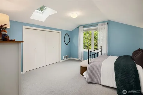 8914 SE 56th Street Mercer Island WA 98040