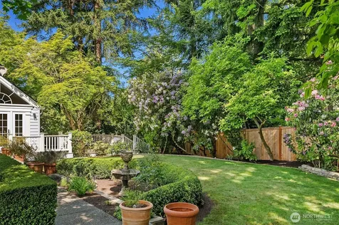 8914 SE 56th Street Mercer Island WA 98040