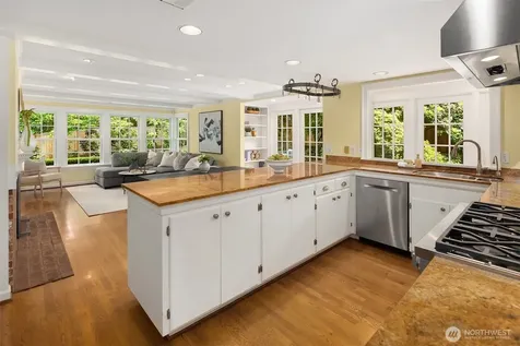 8914 SE 56th Street Mercer Island WA 98040