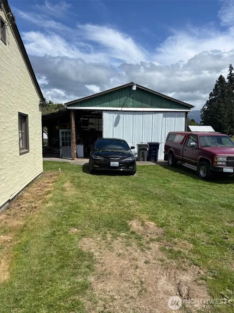 10563 District Line Road Burlington WA 98233