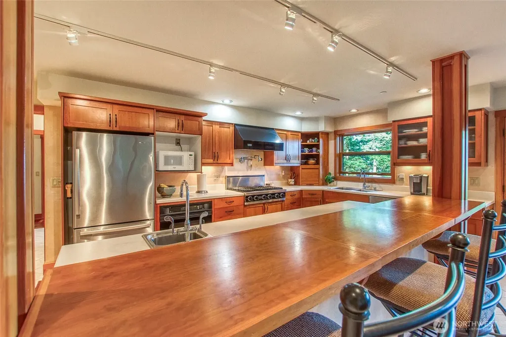 206 Upper Cow Hill Road Orcas Island WA 98279