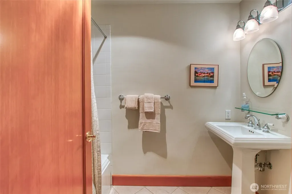 206 Upper Cow Hill Road Orcas Island WA 98279